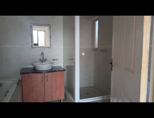 2 BEDROOM APARTMENT FOR SALE IN SONNEVELD